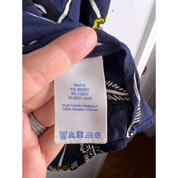 Boden Navy Yellow Floral Blouse Top Women’s Size 18 100% Viscose Garden Plus - Picture 5 of 5